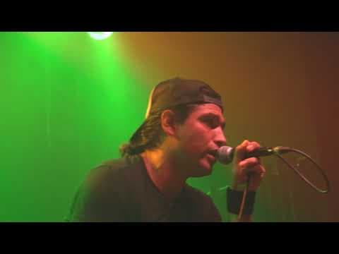 Miniatura del vídeo de FREAKY STYLEY