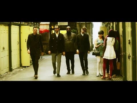 Miniatura del vídeo de THE GROOVALOOVAS