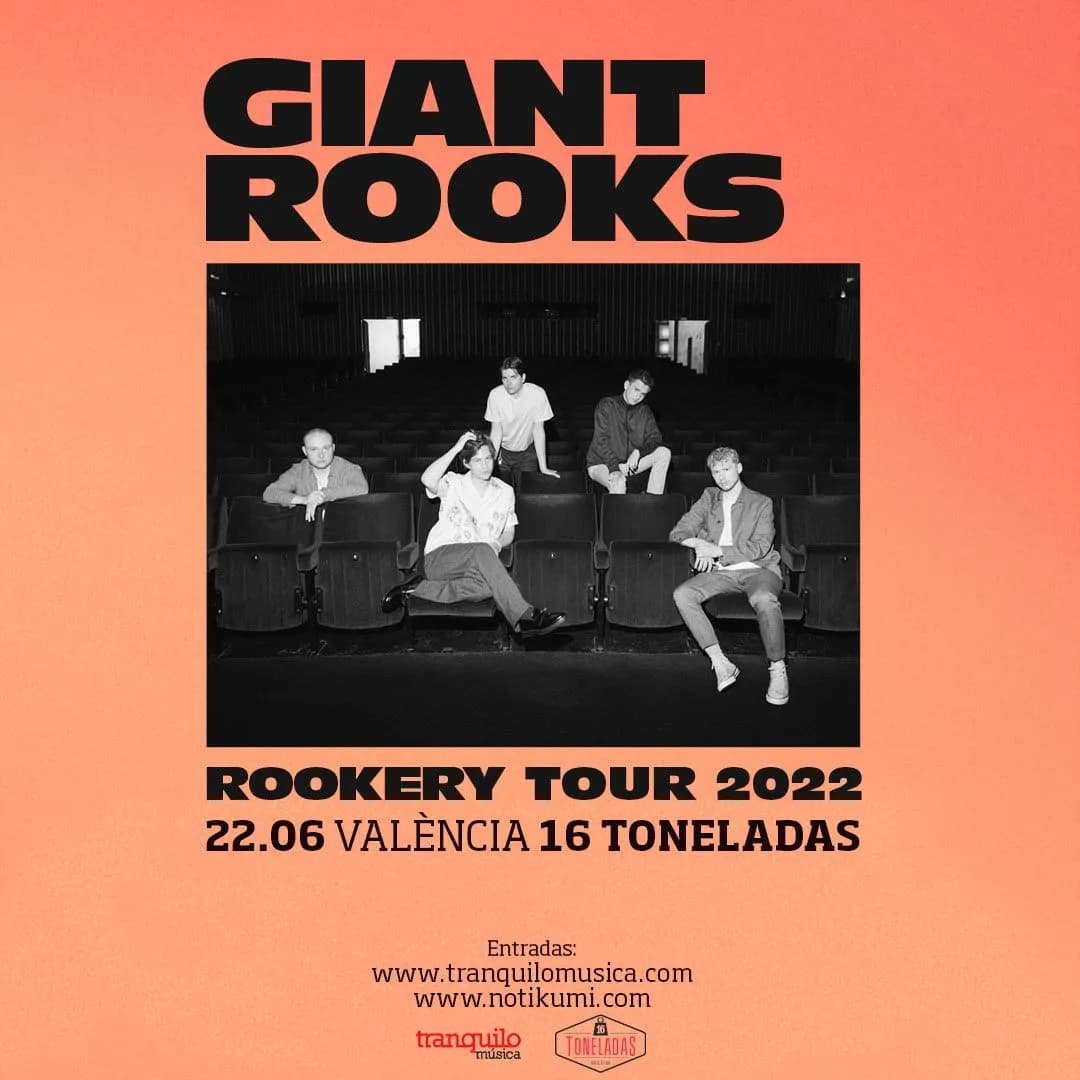 GIANT ROOKS